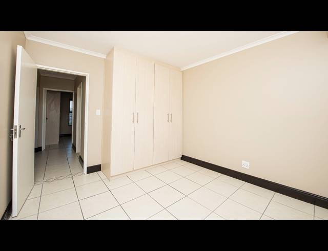 2 BEDROOM APARTMENT FOR SALE IN BRACKENFELL SOUTH